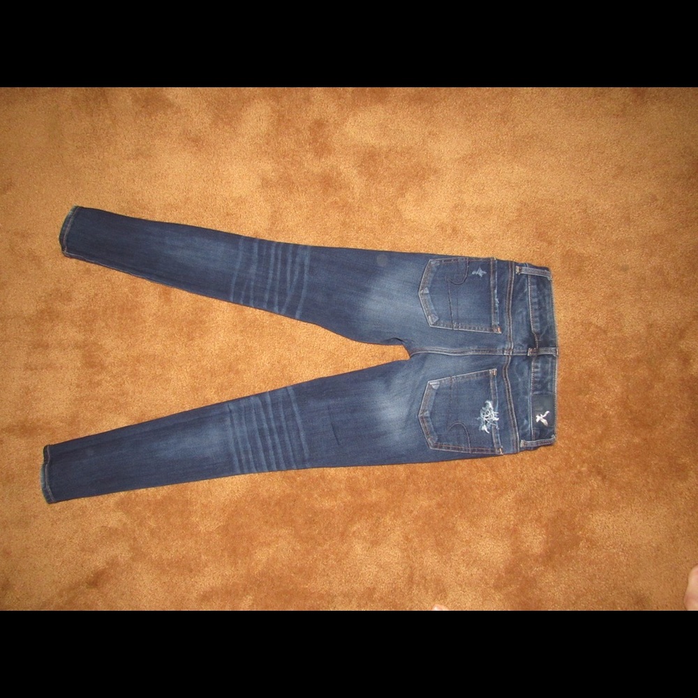 American eagle distressed jeans